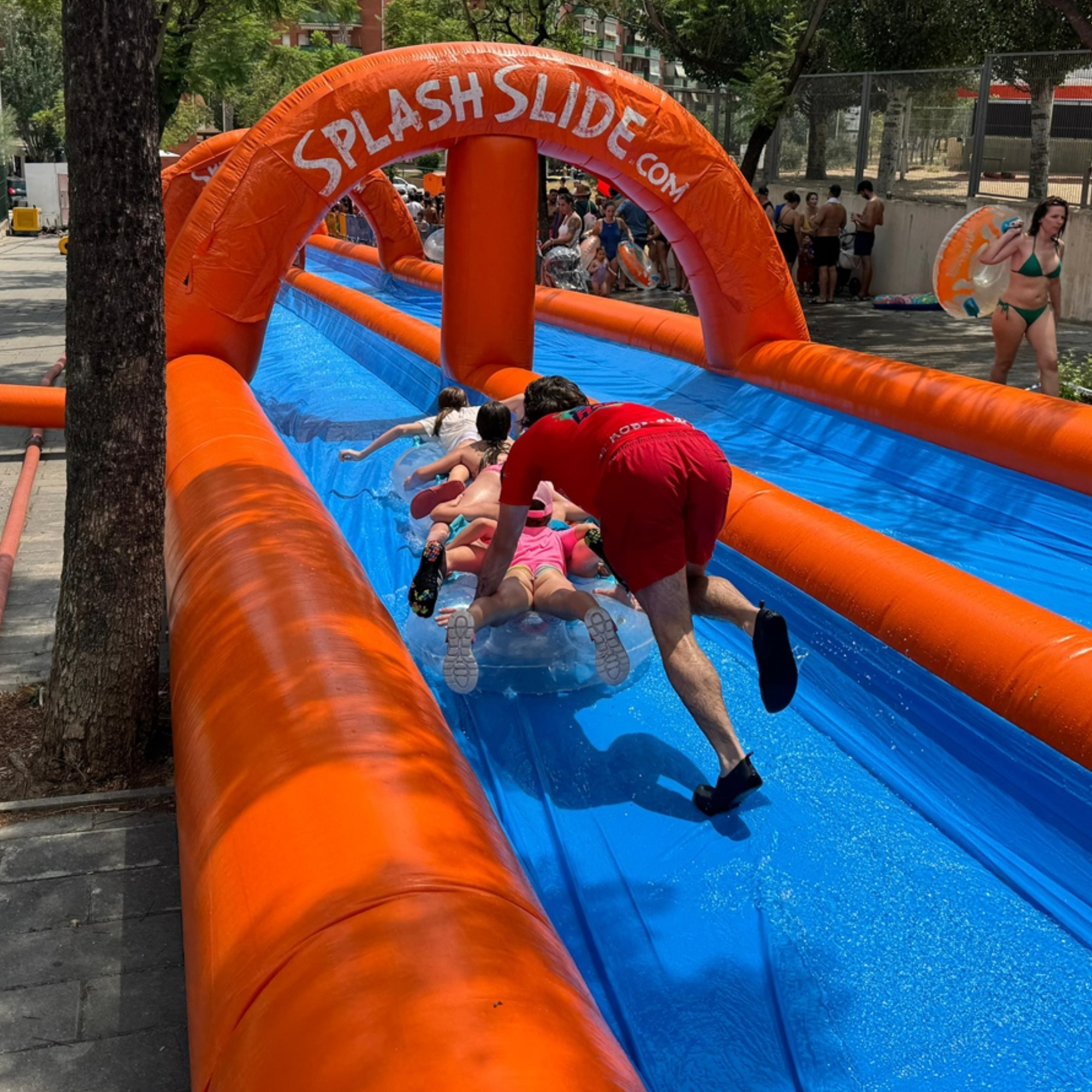SPLASH SLIDE